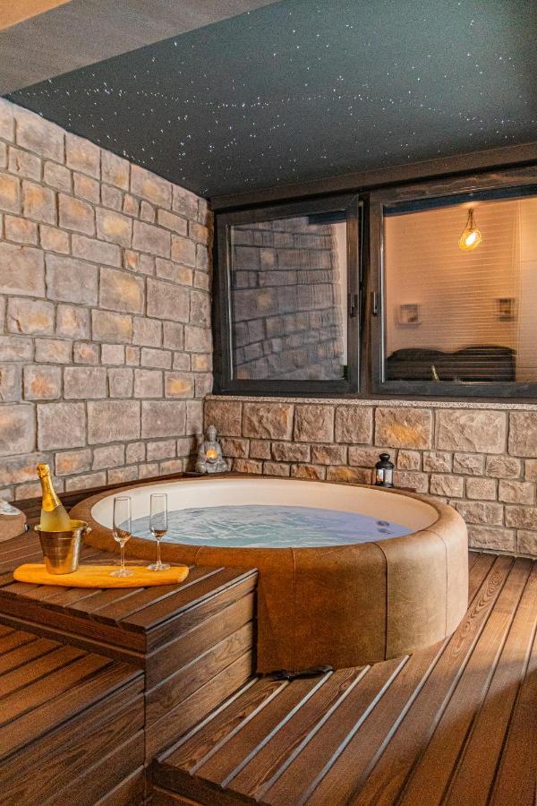 Apartments Repinc: Smart Luxury with Jacuzzi in Zagreb Exterior photo