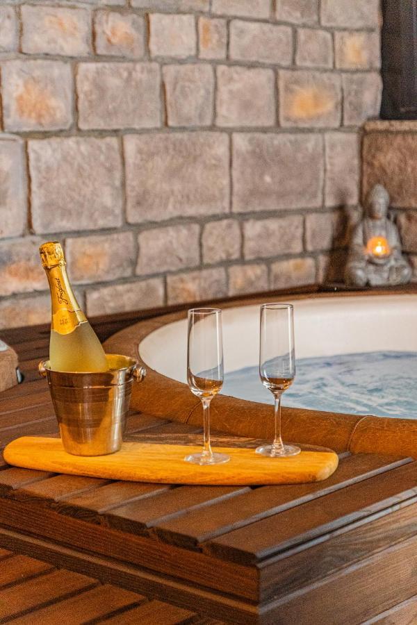 Apartments Repinc: Smart Luxury with Jacuzzi in Zagreb Exterior photo